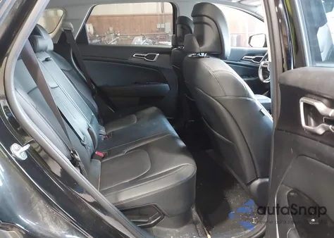 2023 Kia Sportage Hybrid Ex z USA, uszkodzony, nr VIN KNDPVCAG3P7043021